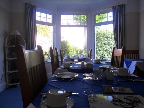 חלנדודנו Cleave Court Guest House מראה חיצוני תמונה