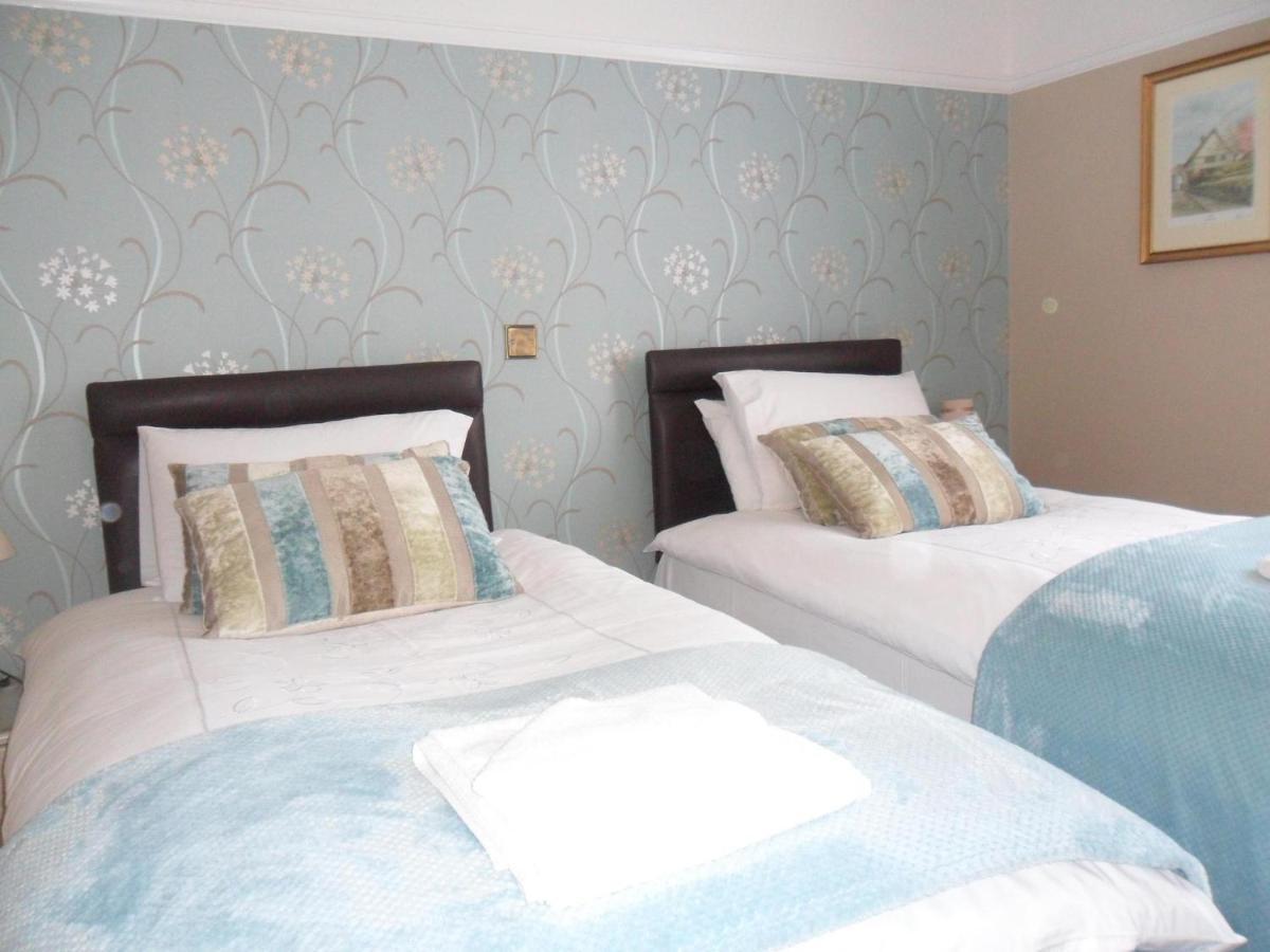 חלנדודנו Cleave Court Guest House מראה חיצוני תמונה