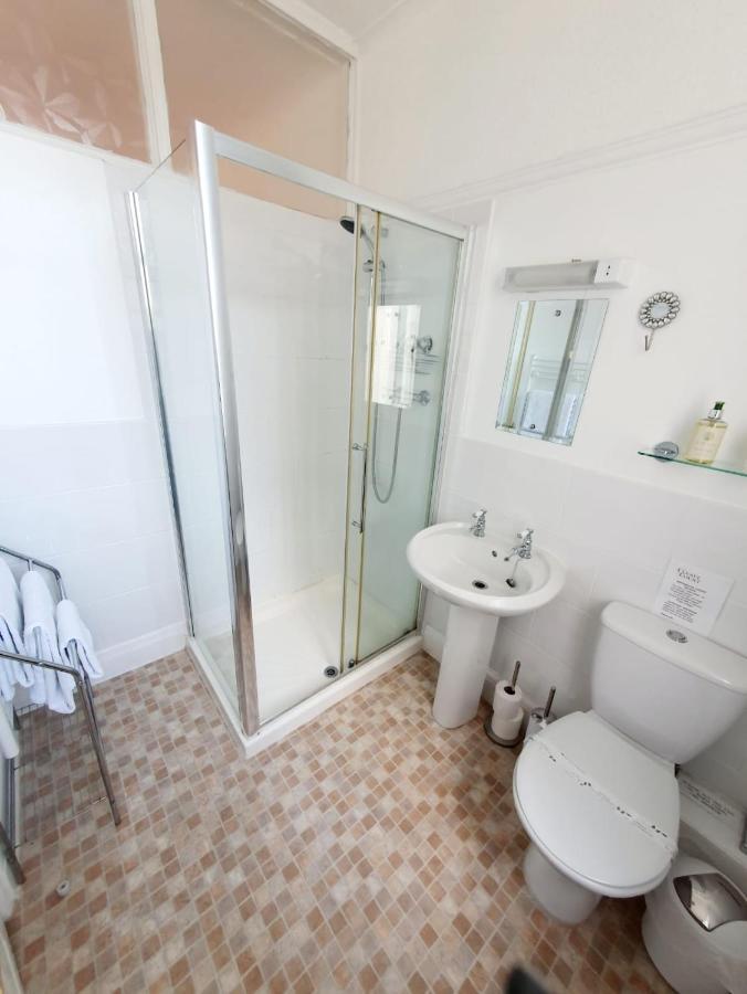 חלנדודנו Cleave Court Guest House מראה חיצוני תמונה