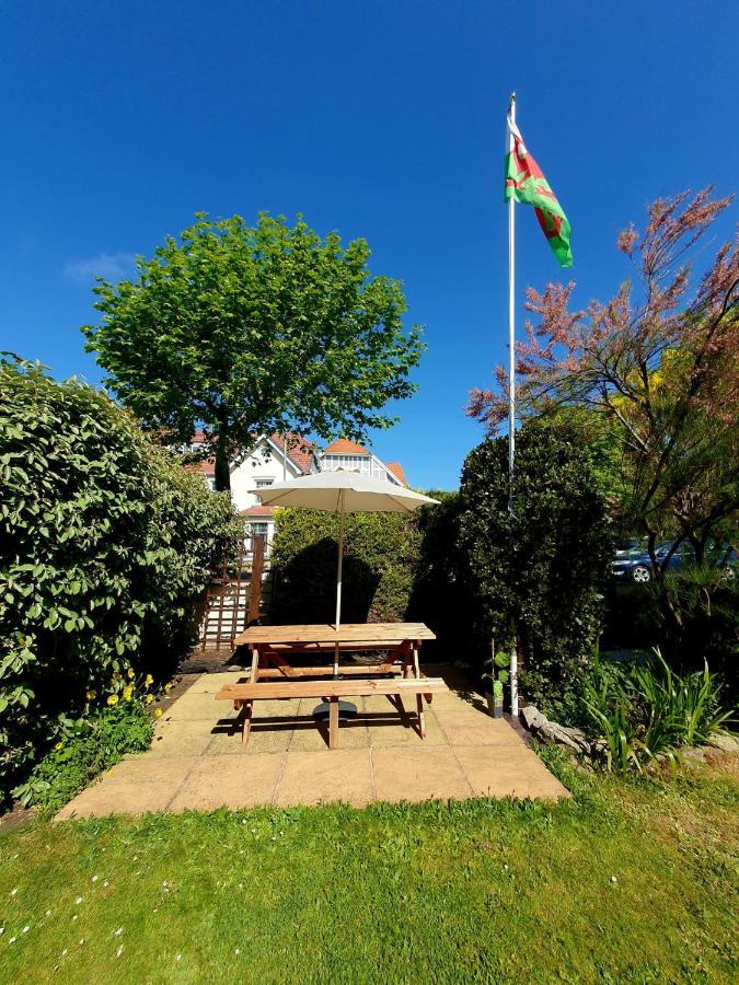 חלנדודנו Cleave Court Guest House מראה חיצוני תמונה